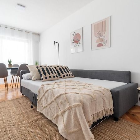 Moderno Apartamento Con Parking Lägenhet Vigo Exteriör bild